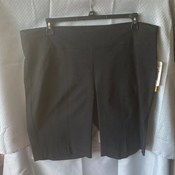 Ruby Rd black short pull on short with stretch slimming contour waistband 24W - Picture 5 of 17